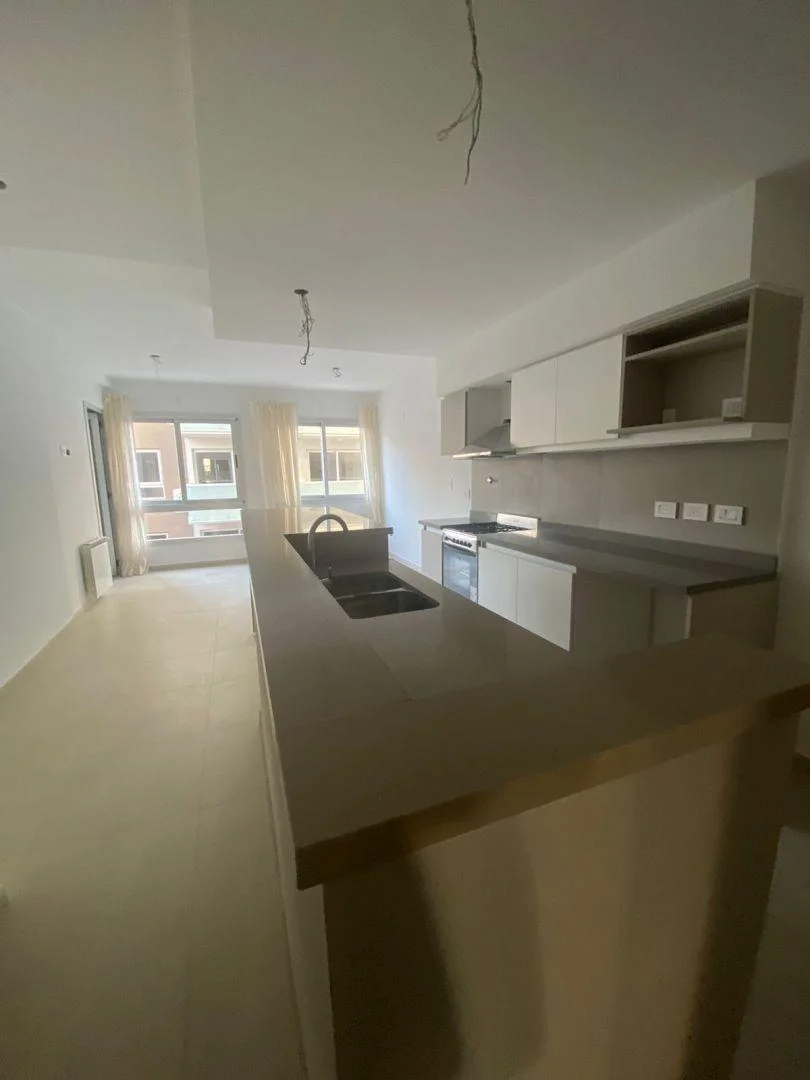 Imagen de la propiedad 4 ambientes ZP 2160353