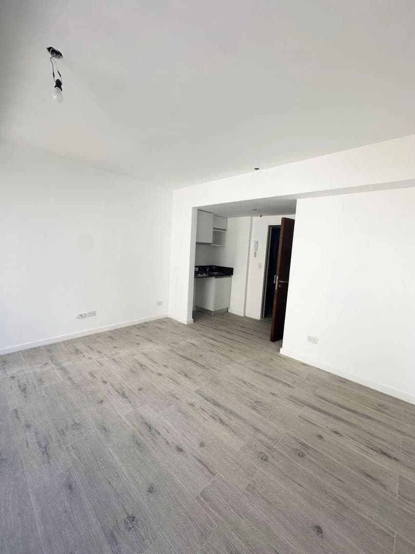 Imagen de la propiedad 1 ambientes ZP 2163772