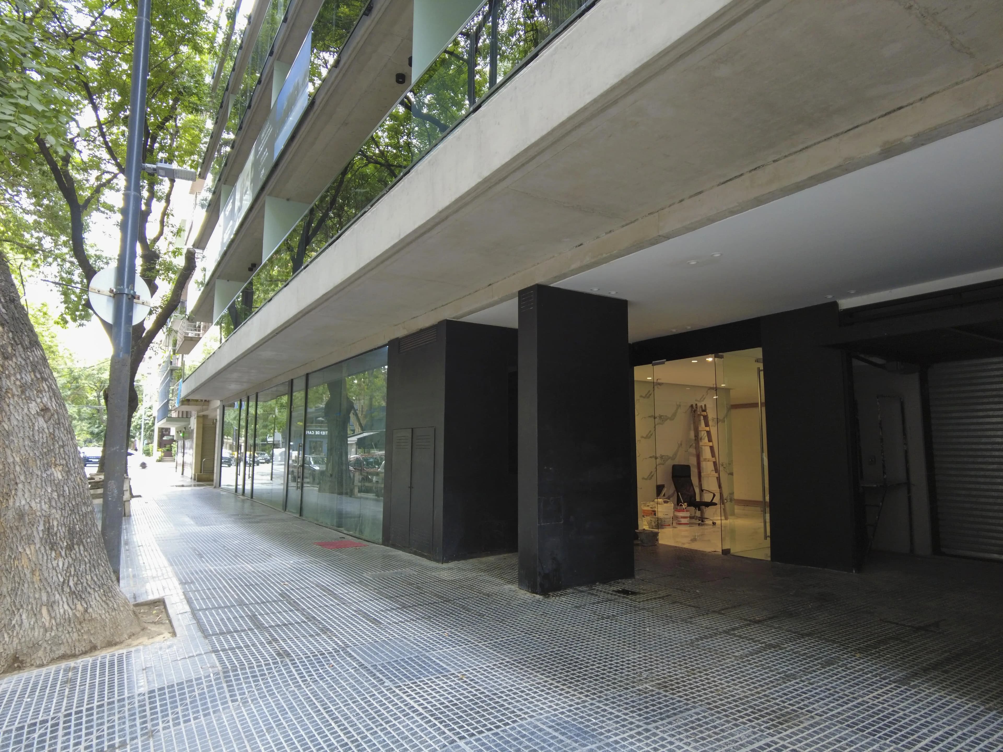 Imagen del emprendimiento BLACK ARCE - Arce 434