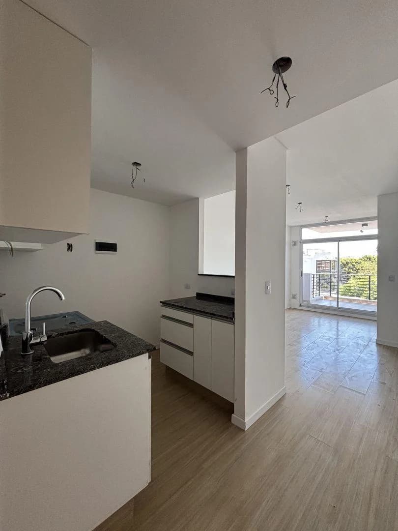 Imagen de la propiedad Av. Entre Ríos 2162 – 1 ambiente – Ref. 2161196