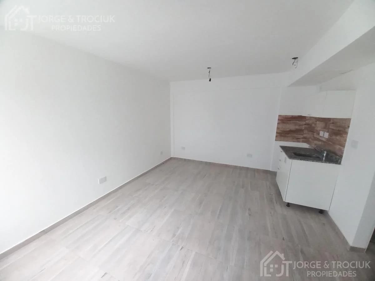 Imagen de la propiedad 1 ambientes ZP 2172720