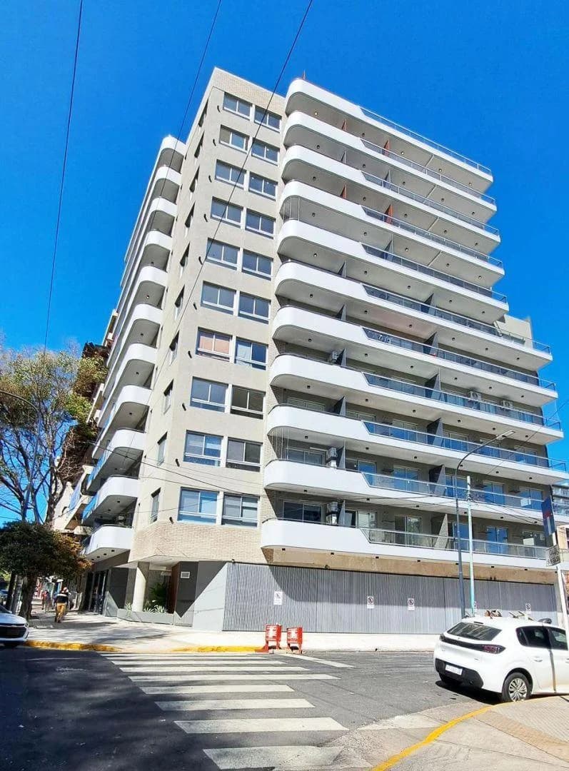Imagen de la propiedad 4 ambientes ZP 2163519