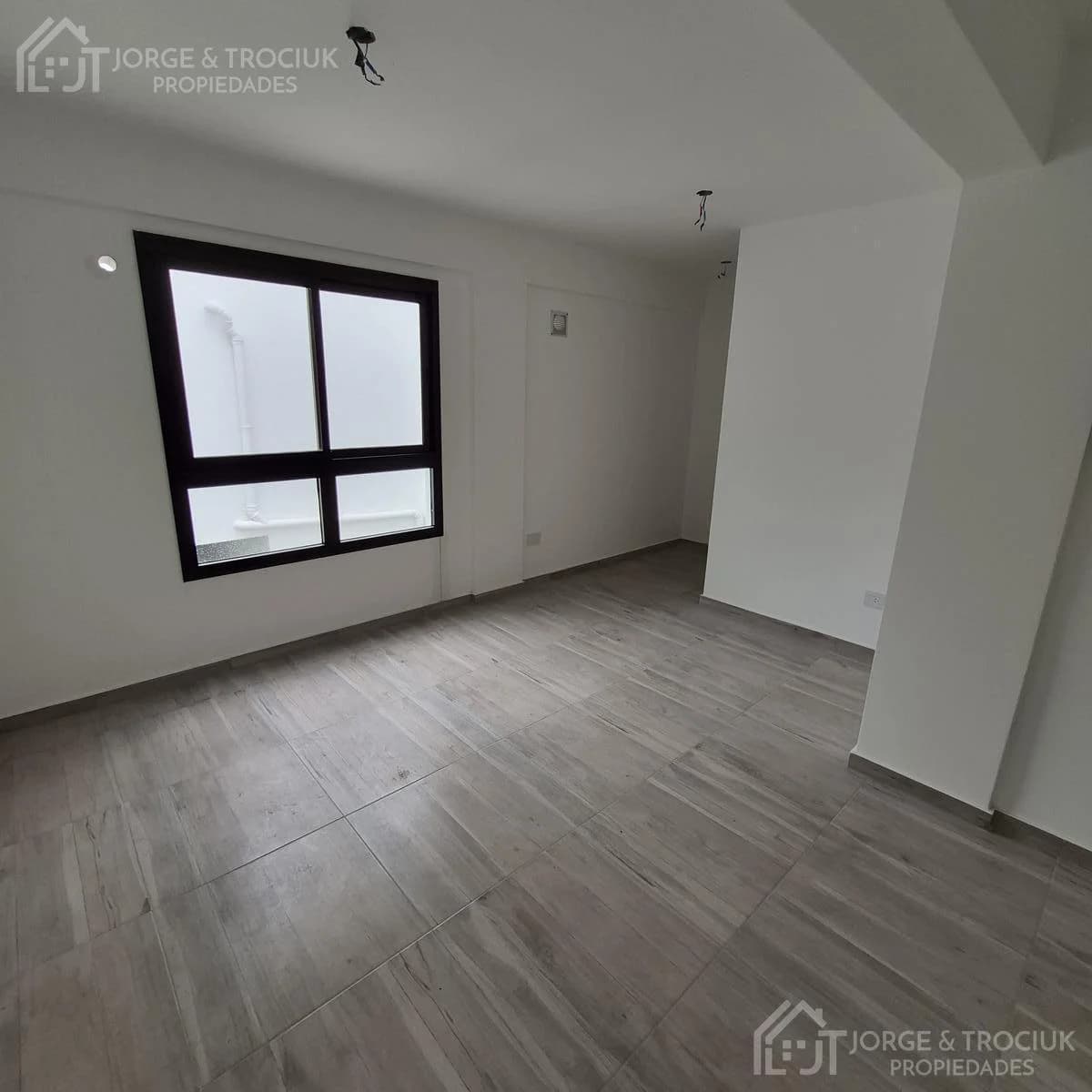 Imagen de la propiedad 1 ambientes ZP 2172716