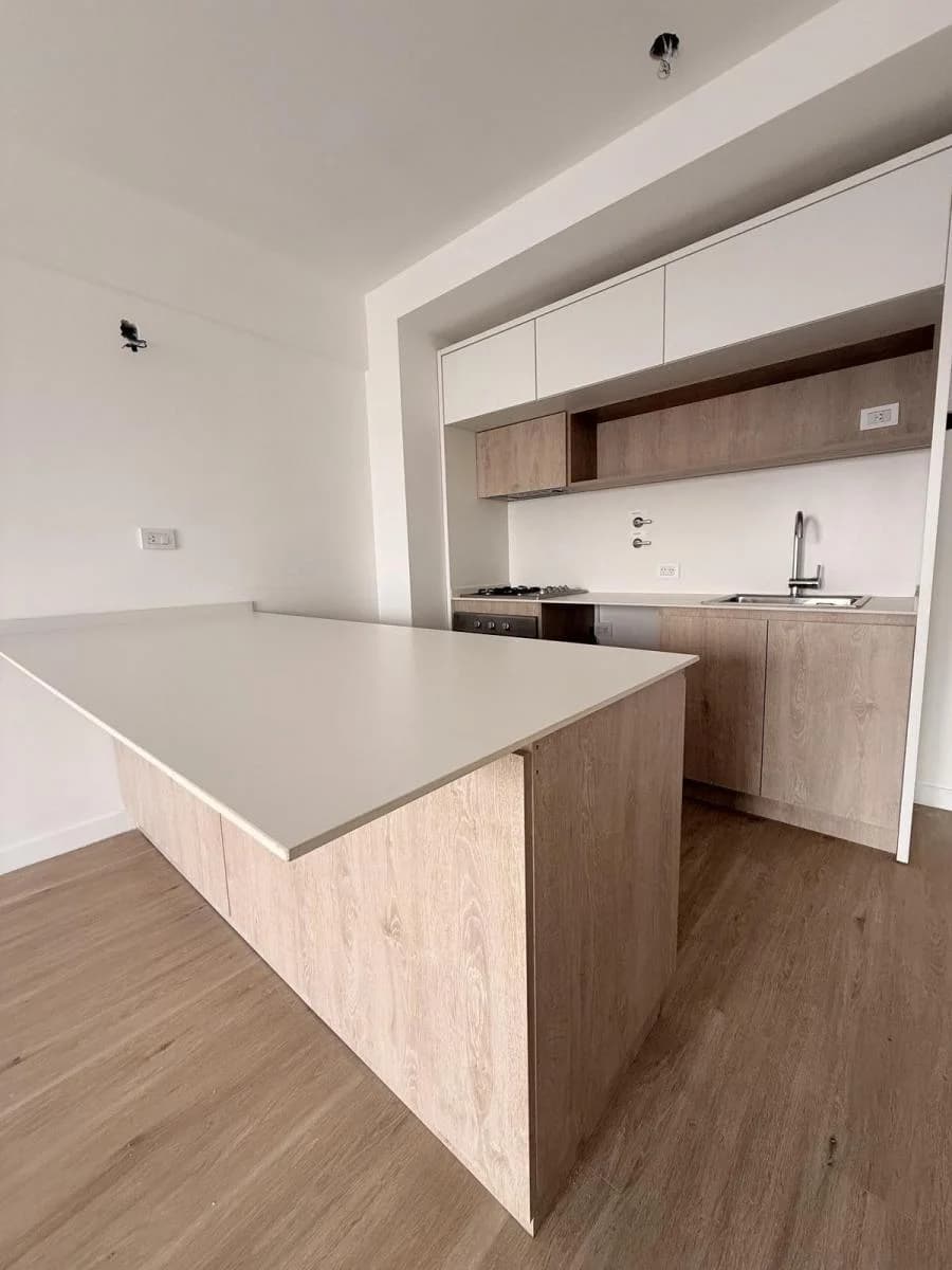 Imagen de la propiedad 3 ambientes ZP 2171281