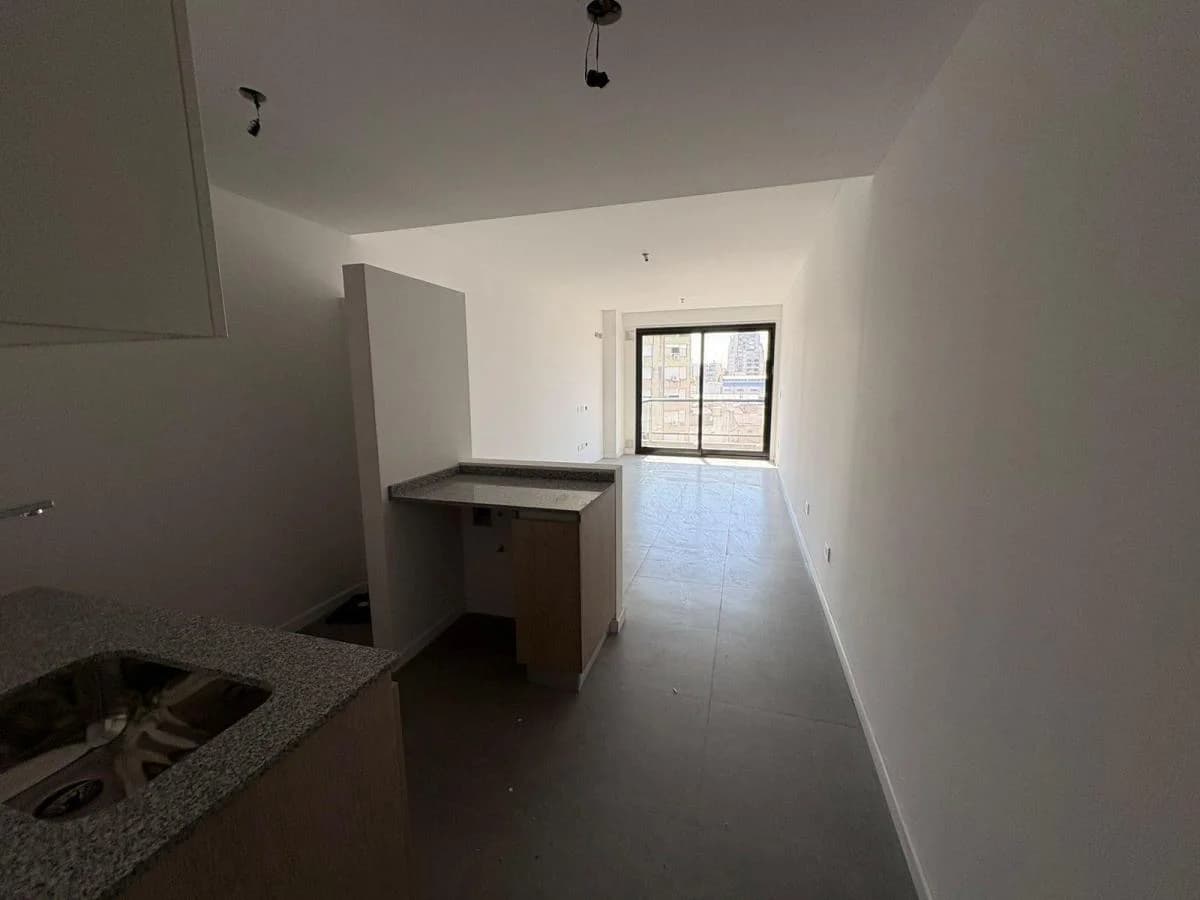 Imagen de la propiedad 1 ambientes ZP 2171157