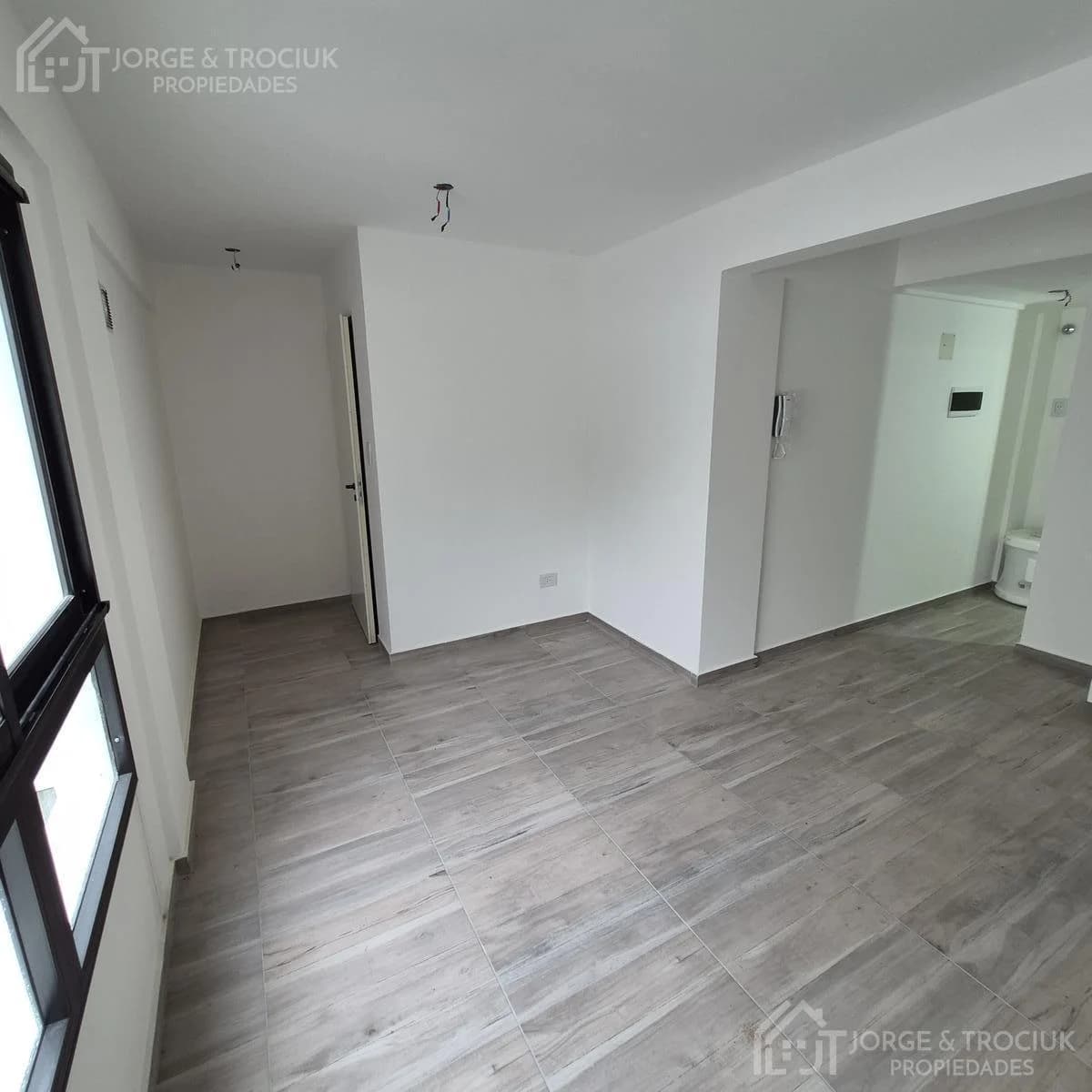 Imagen de la propiedad 1 ambientes ZP 2172716