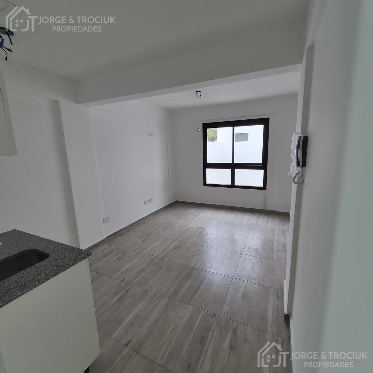 Imagen de la propiedad 1 ambientes ZP 2172716